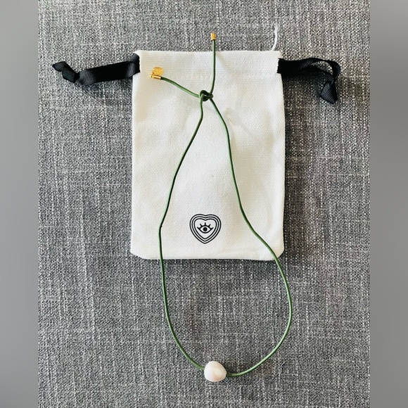 HART Baroque Pearl Palm Green Leather Cord Choker NWOT and a Jewelry Bag - Picture 4 of 9